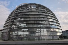 德国国会大厦玻璃圆顶建筑风景图片