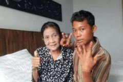 印尼19岁少夫软禁74岁妻子防出轨-为什么老妻少夫越来