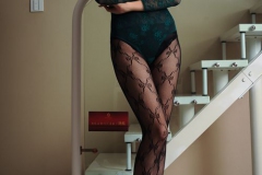 透明黑丝袜美女无罩杯豪乳三角肥臀人体艺术图