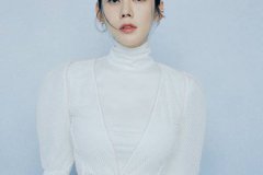 韩国美女图片 韩国美女秋瓷炫优雅知性套装女人